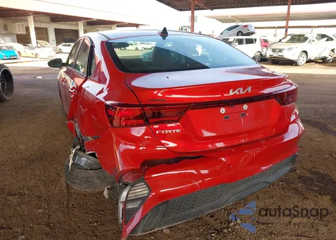 2023 Kia Forte Lxs z USA, uszkodzony, nr VIN 3KPF24AD0PE565203